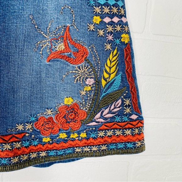 Sneak Peek Womens Embroidered Denim Mini Skirt Size Small - Picture 7 of 12